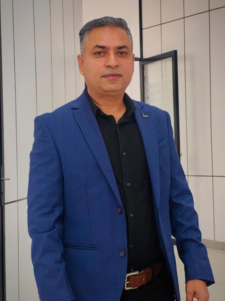 ravinder-kumar-deal-realtors